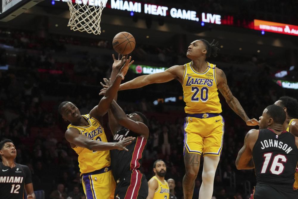 俱乐部与另 俱乐部与另