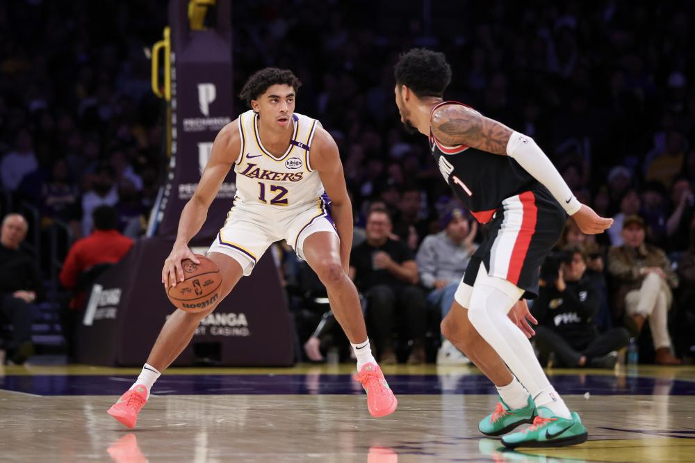 展现出强劲 展现出强劲