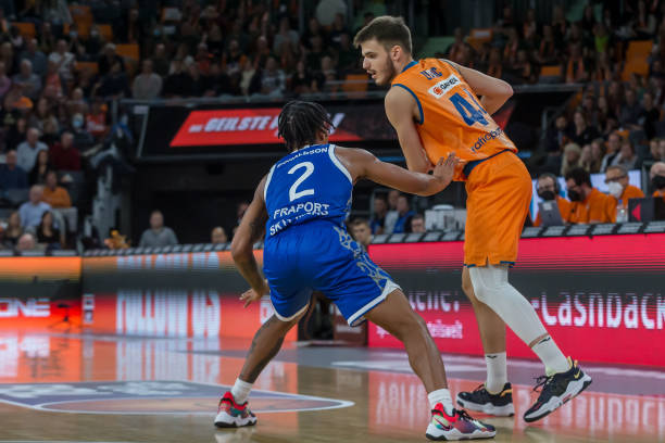 虽然巴黎F 虽然巴黎F