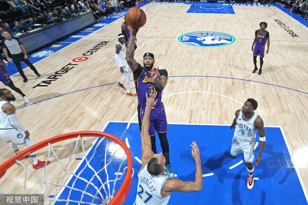 多线作战突 多线作战突