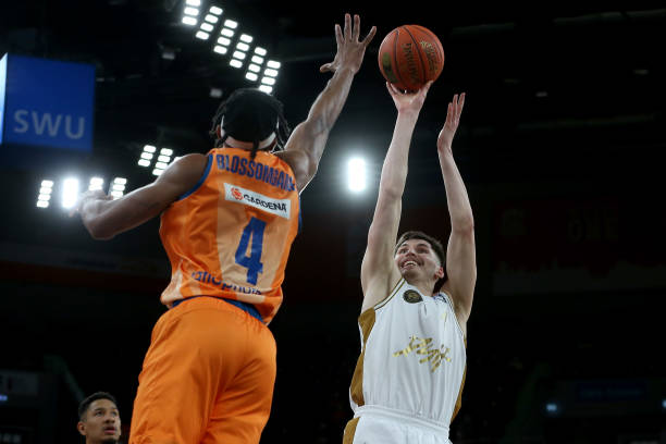 只要他没退 只要他没退